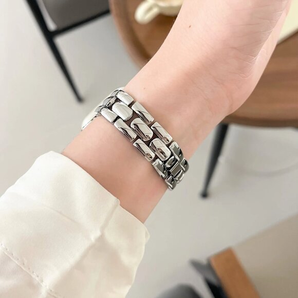 Apple Watch Band Stylish Adjustable Slim Stainless iWatch Metal Band - Silver - Picture 6 of 7